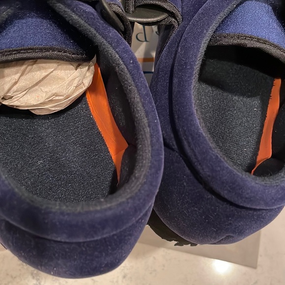 Pedors Orthopedic Shoes with Velcro Strap Brand New Never Worn - Picture 9 of 11